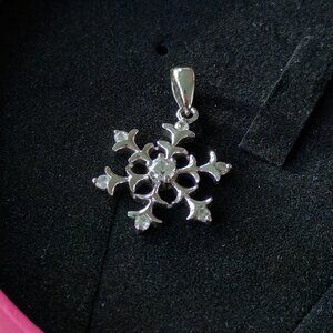 Sterling Silver Snowflake Pendant with Cubic Zirconia Crystal, 20mm, Gift idea